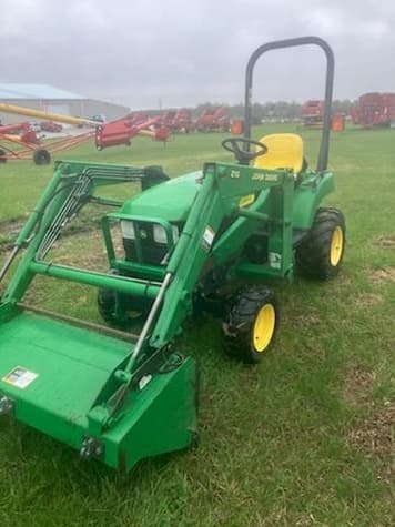Main image John Deere 2210